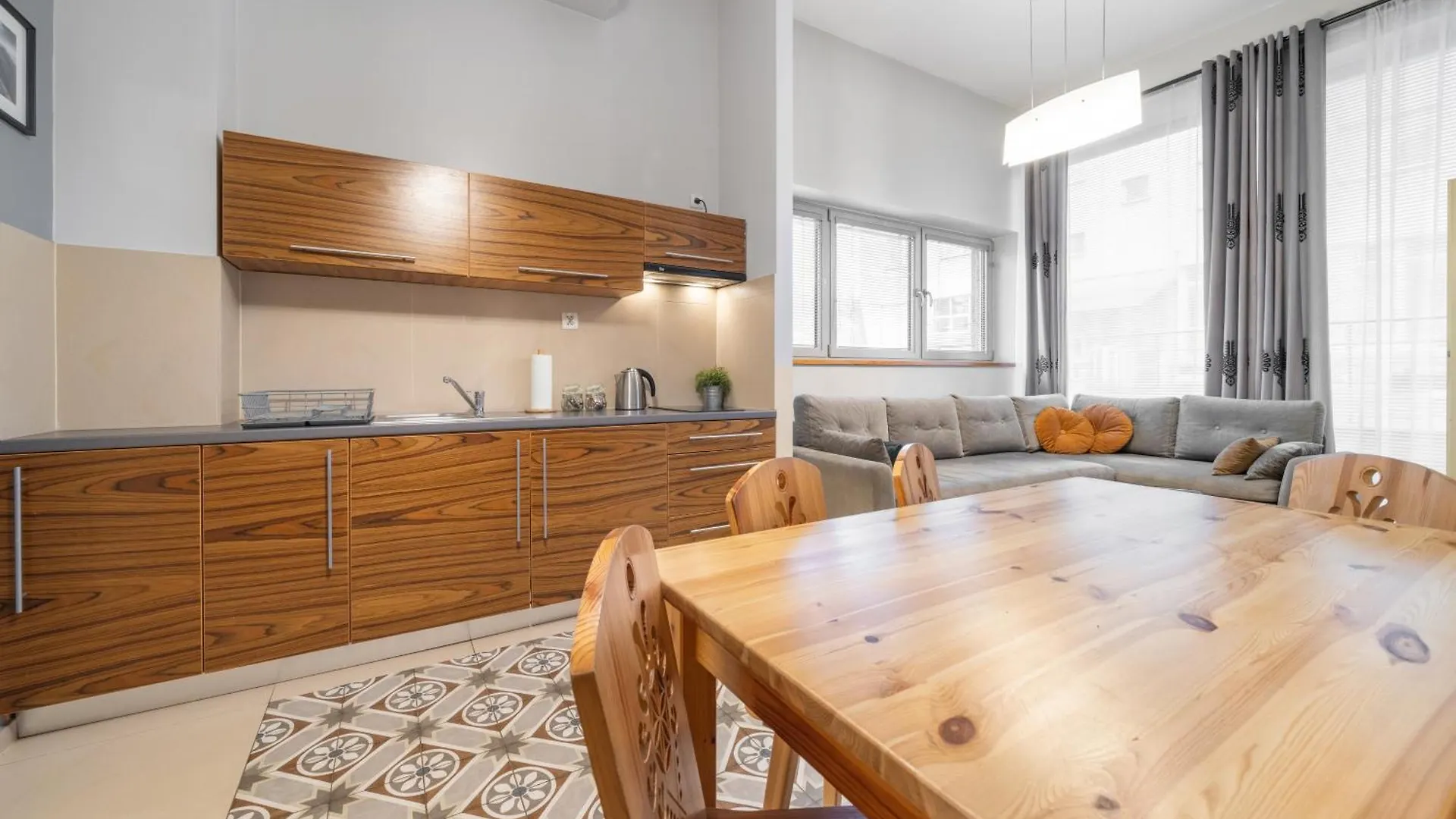 Rentplanet - Apartamenty Brzozowa 扎科帕内 0*,  波兰